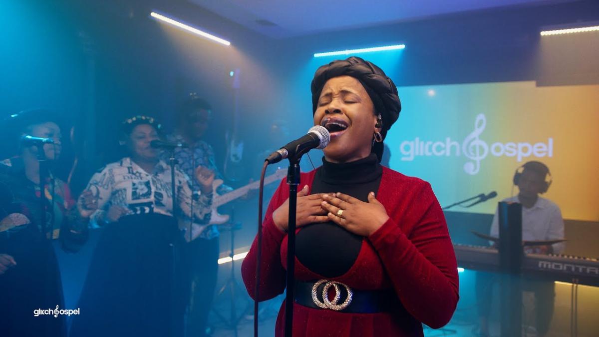 Lilian Nneji - Praise Medley (Glitch Gospel)